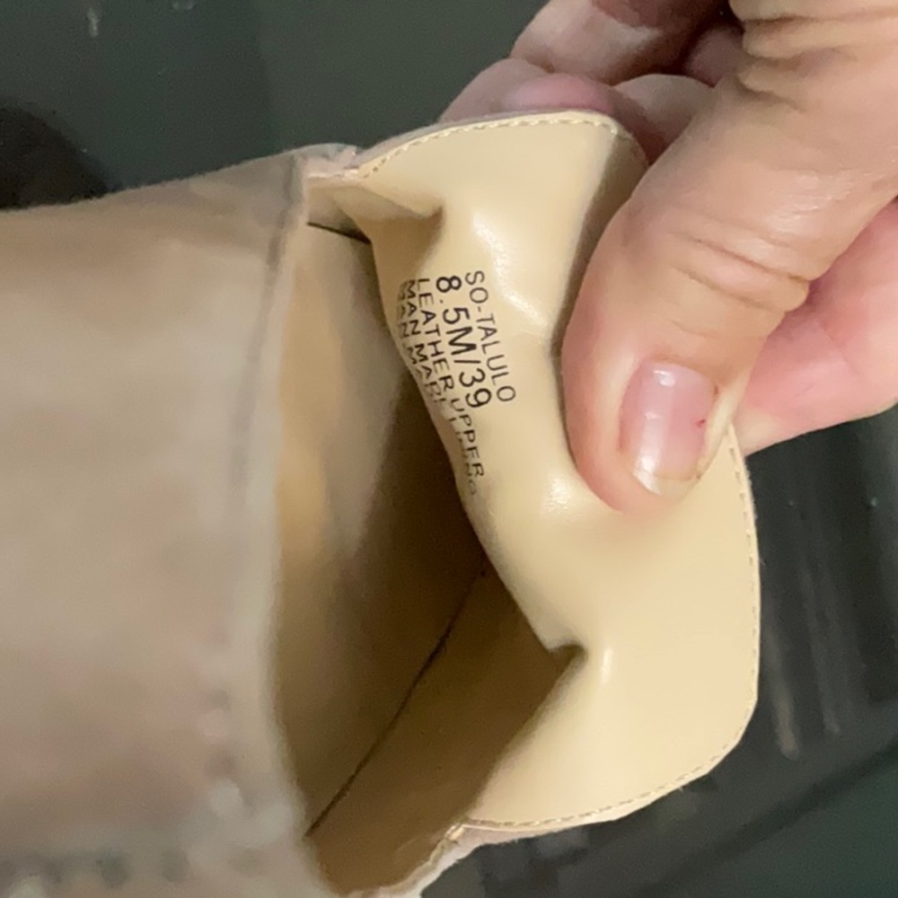 Sole Society 8.5 Shell Suede loafers Gold buckle. - Picture 4 of 6